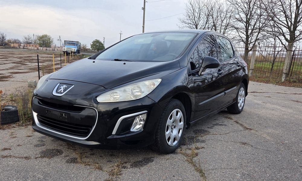 Пежо 308 хетчбек 1,6 автомат 2012