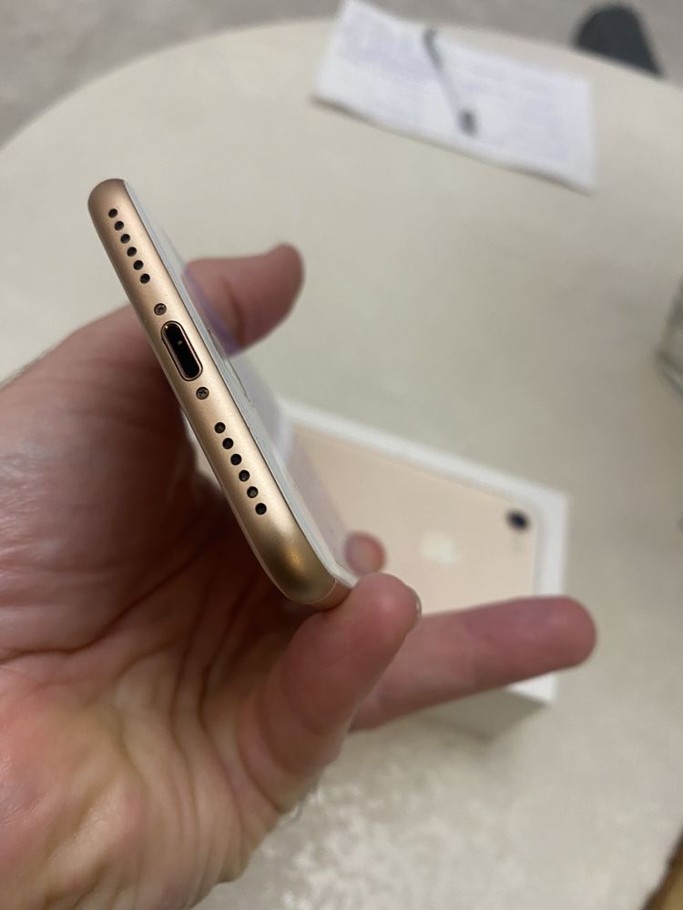 Iphone 8 ROSE GOLD idealny stan polska dystrybucja