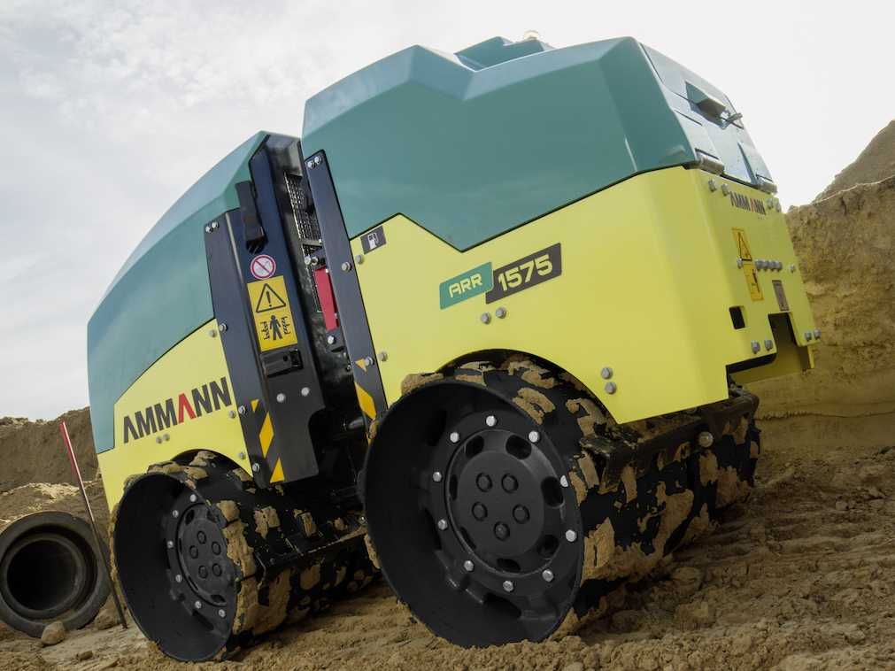 WYNAJEM Walec okołkowany przegubowy AMMANN ARX 1575 zdalne sterowanie