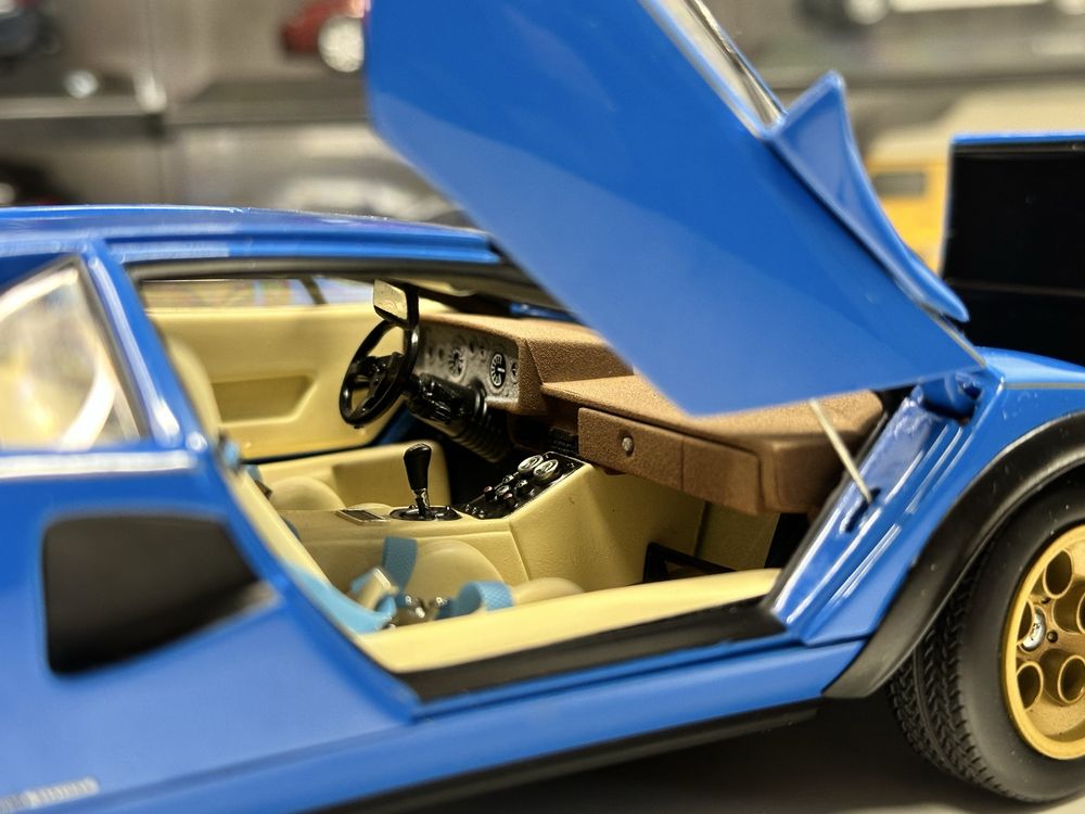 Lamborghini Countach LP500s WW 1:18 Kyosho (autoart,norev,solido,otto)