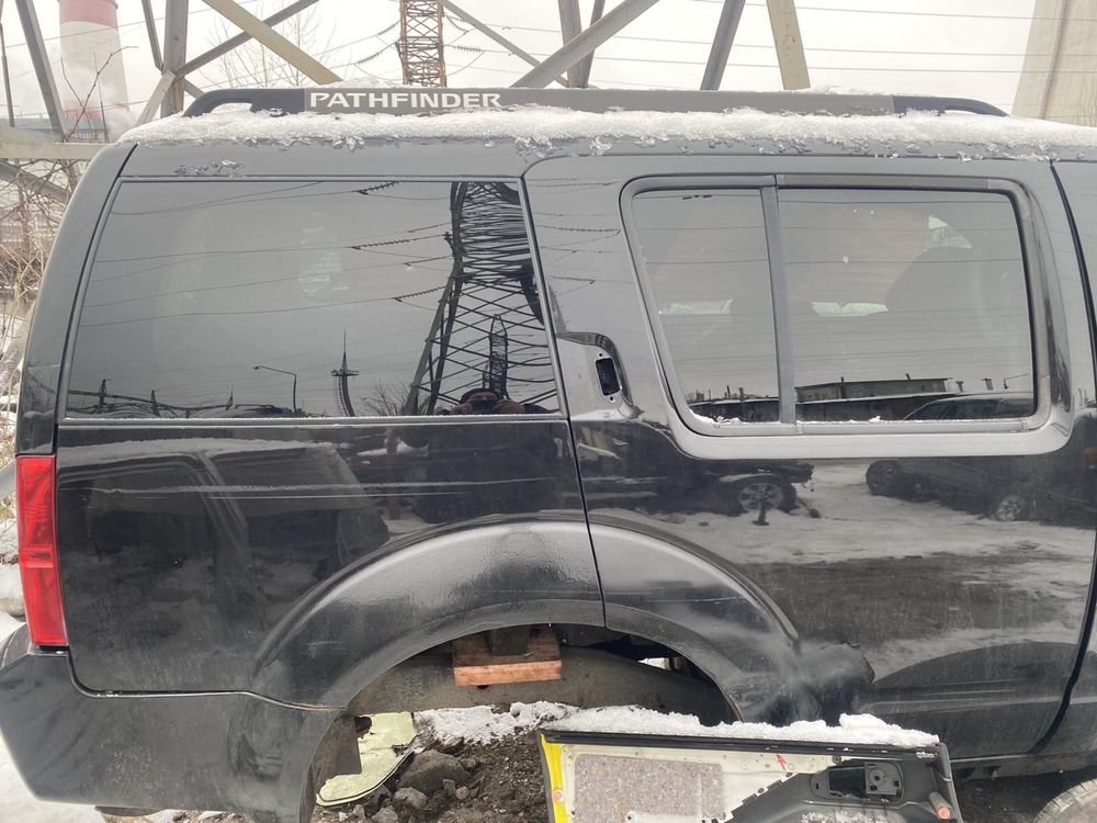 Разборка Nisan Navara Крышка d40,d22 двигатель YD 25 , коробка