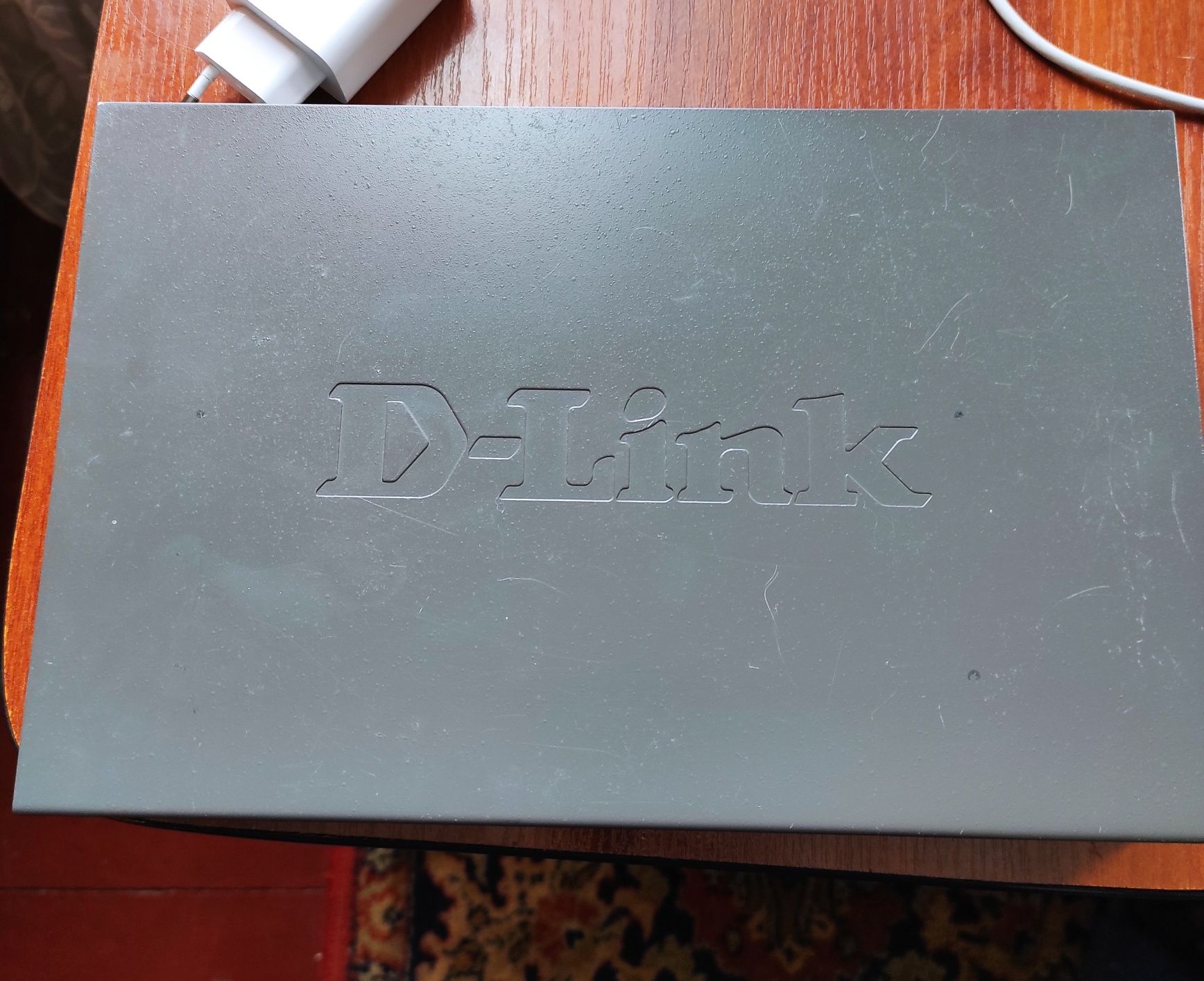 Коммутатор D-link 1024d