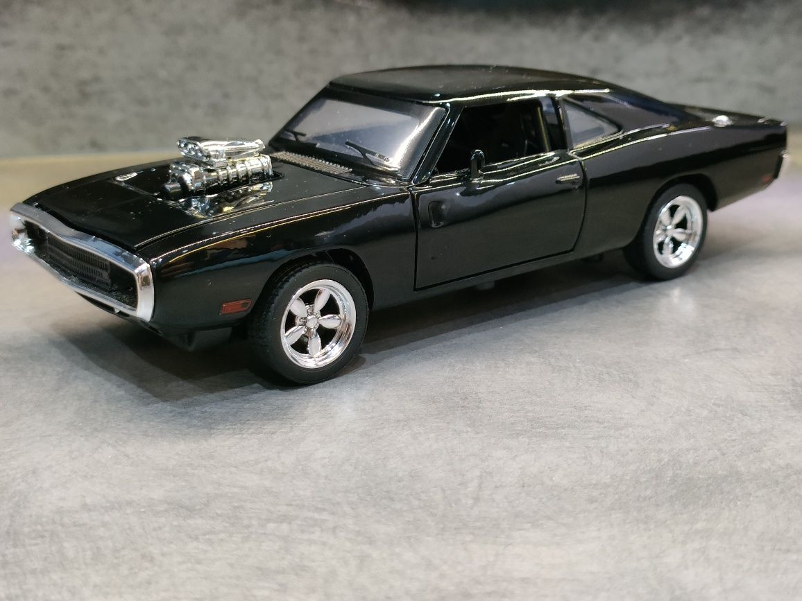 Dodge Charger 1970 NOWY model w skali 1:32, światła LED i dźwięk