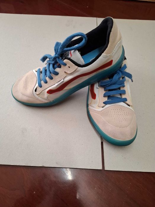 Sapatilhas Vans em bom estado