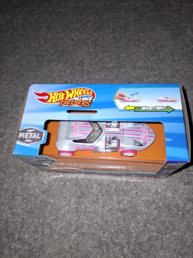 Hot Wheels Pull Back Speeders Barbie & Batmobile