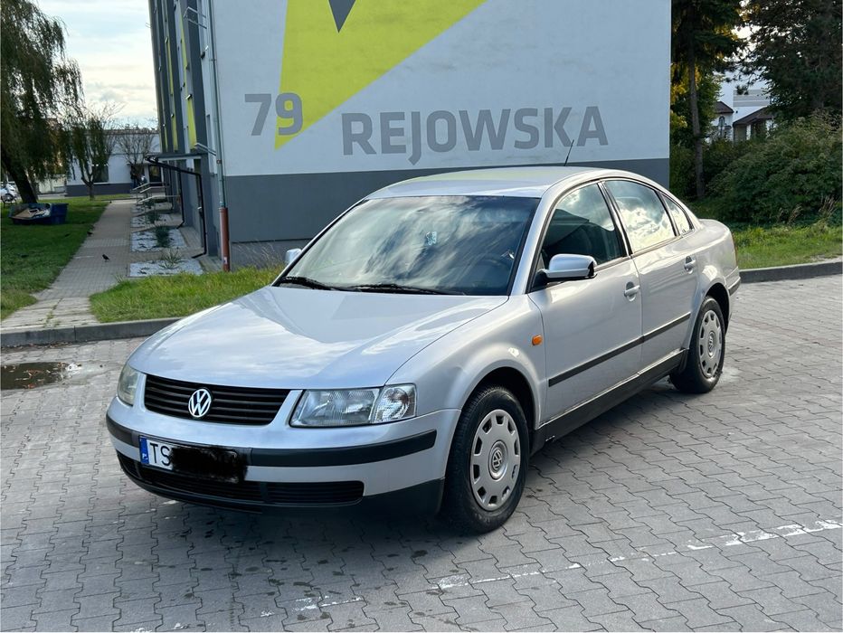 Vw Passat B5 1.9 tdi 110km zwykla pompa 1998r z hakiem