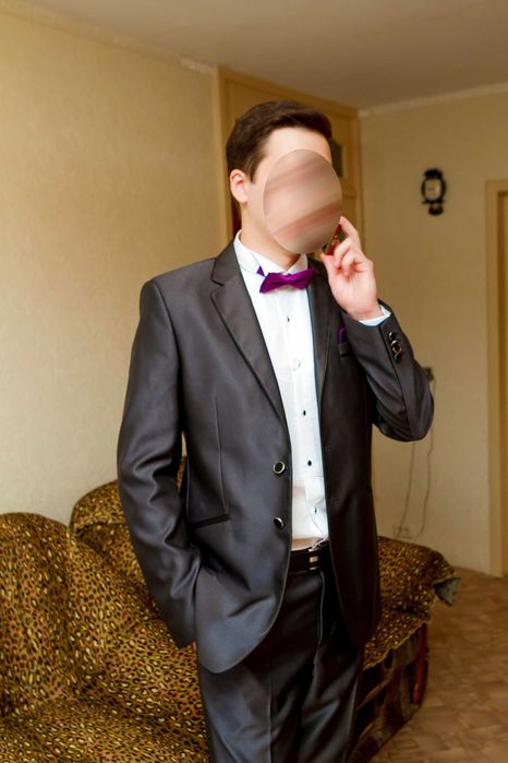 Мужской костюм с нарядной рубашкой (для свадьбы или выпускного)