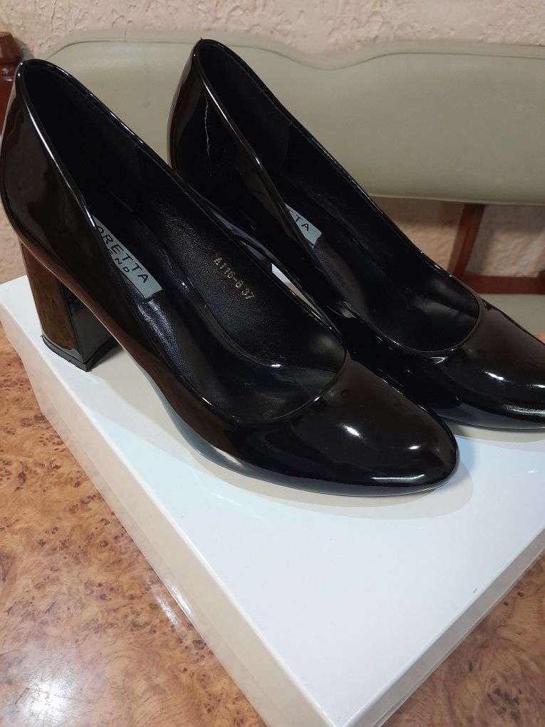 Жіночі туфлі 37р