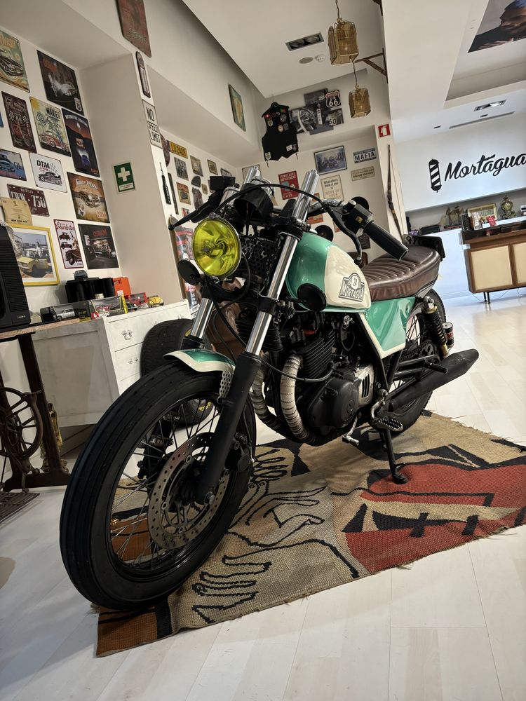 Suzuki Gn 250 café racer