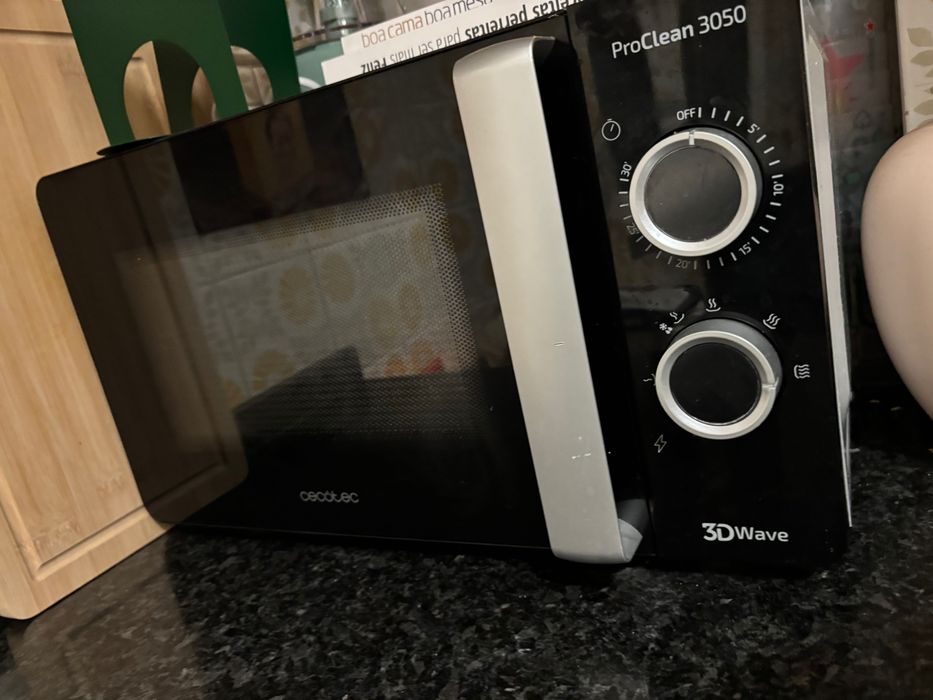 Microondas Cecotec 20L