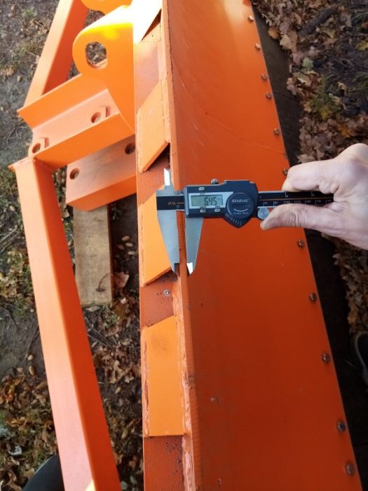 Відвал для снігу + лопата бульдозерна на трактор МТЗ 80 / 82 892