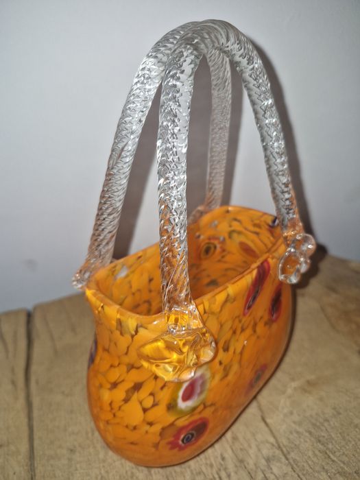 Torebka , wazonik Murano. Stan idealny.