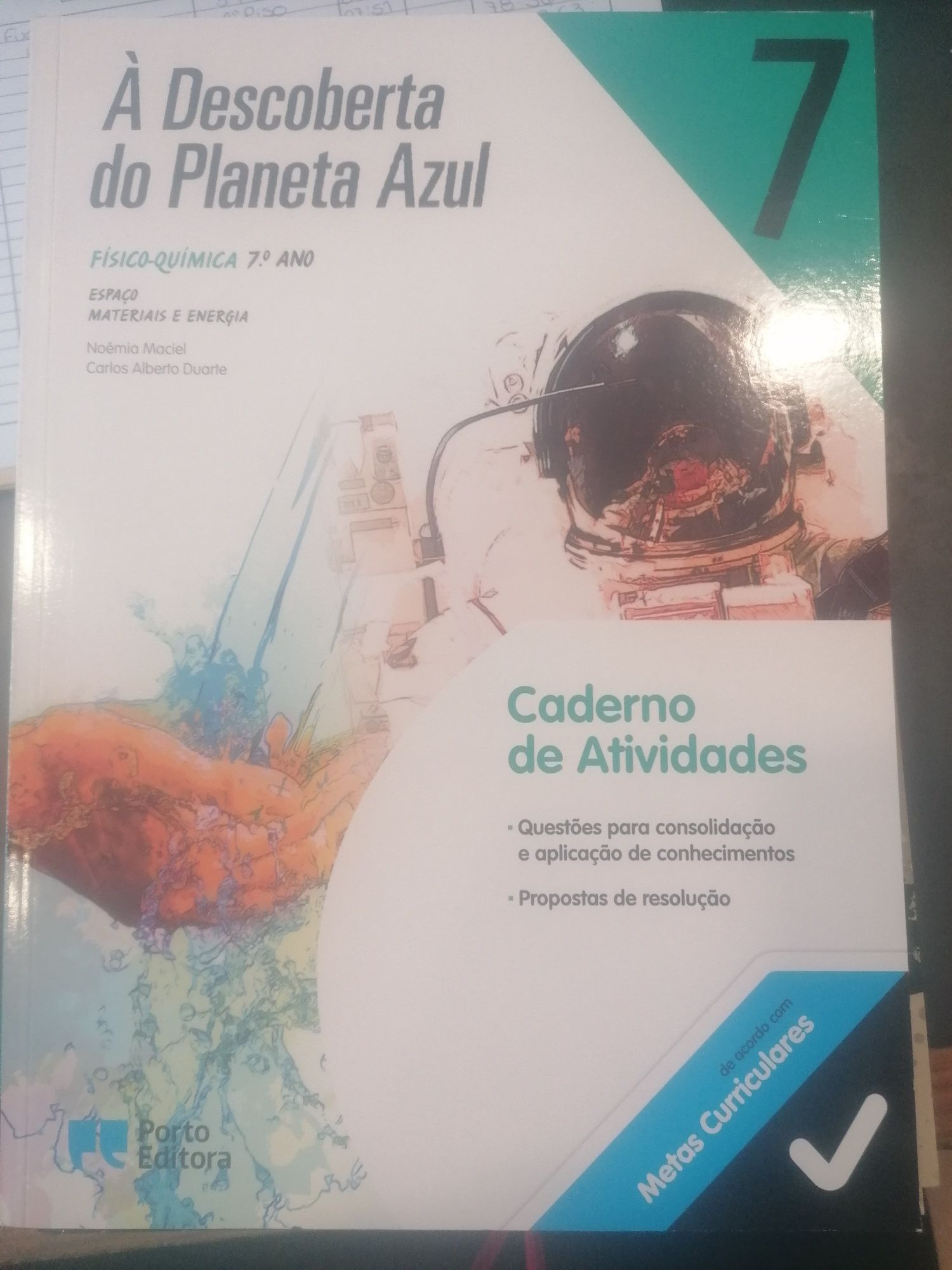 Manual e caderno de actividades 7 ano física química ica