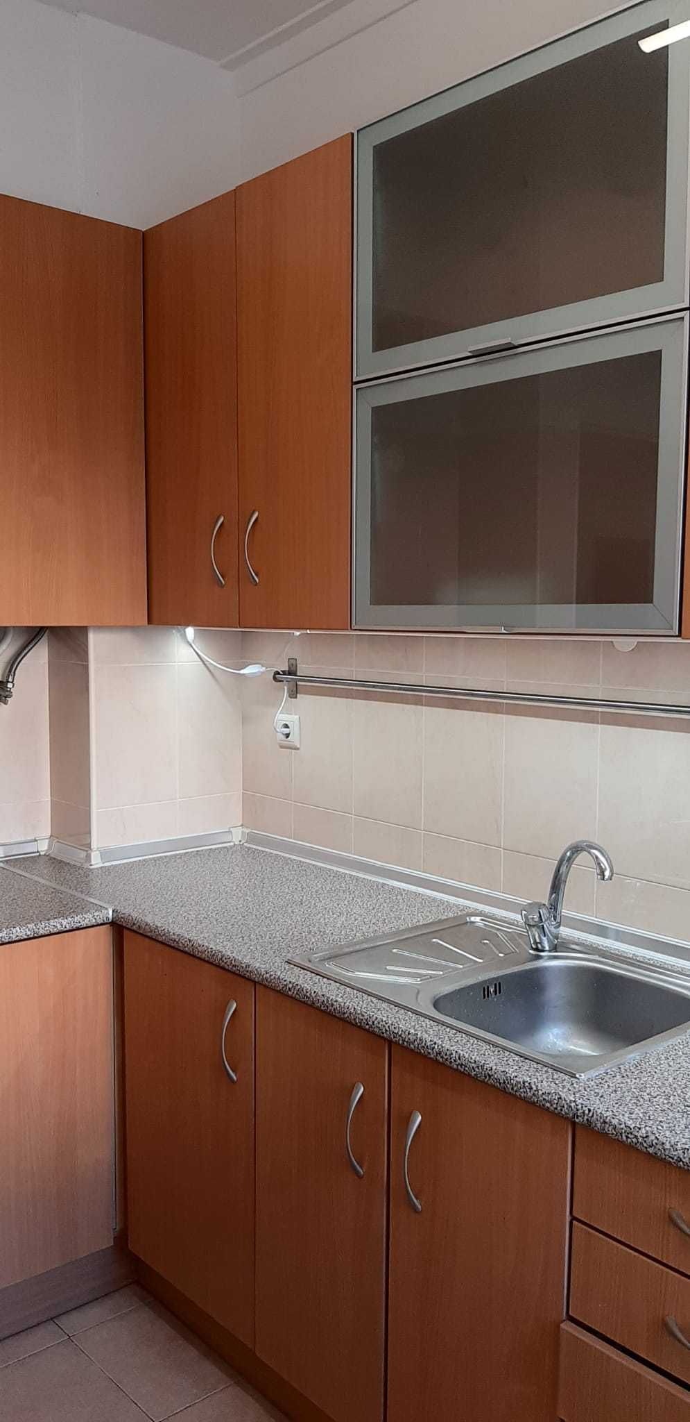 Apartamento T1 - Arrenda-se - Amadora - Equipado
