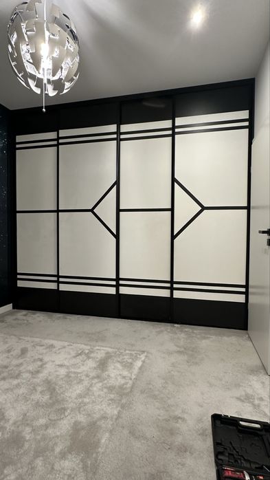 Drzwi od szafy przesuwnej