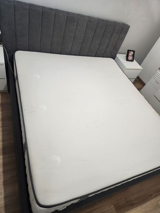 Colchão tamanho king, base e cabeceira