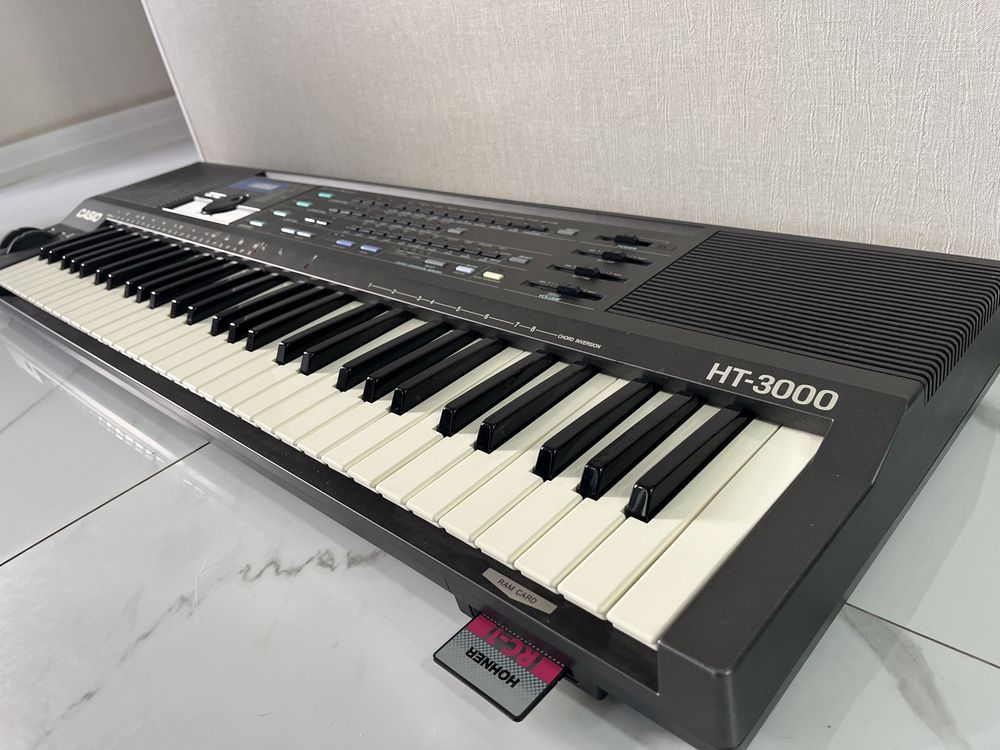 Синтезатор Casio HT - 3000