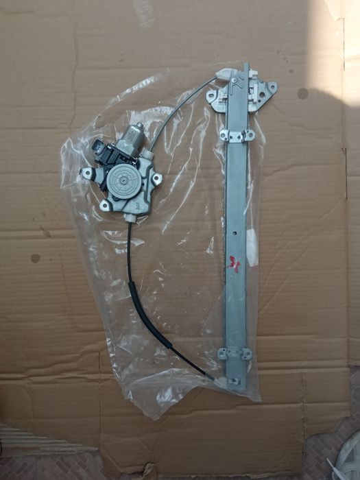 Elevador vidro frente Direito Nissan NV200