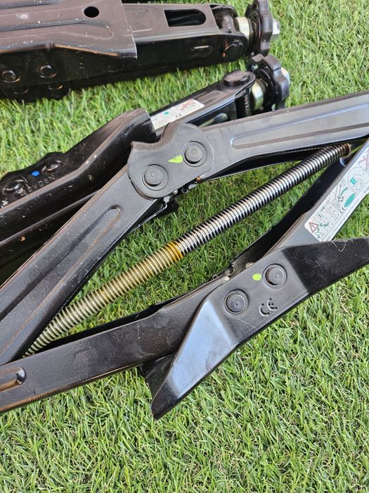 Штатний оригінальний домкрат Toyota Proace | Peugeot Expert