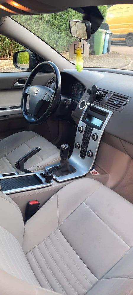 Volvo S40 2010r 2.0D 136km