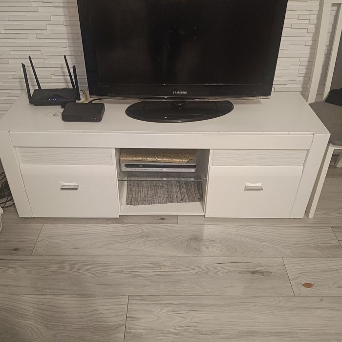 Zestaw mebli szafka RTV plus komoda
