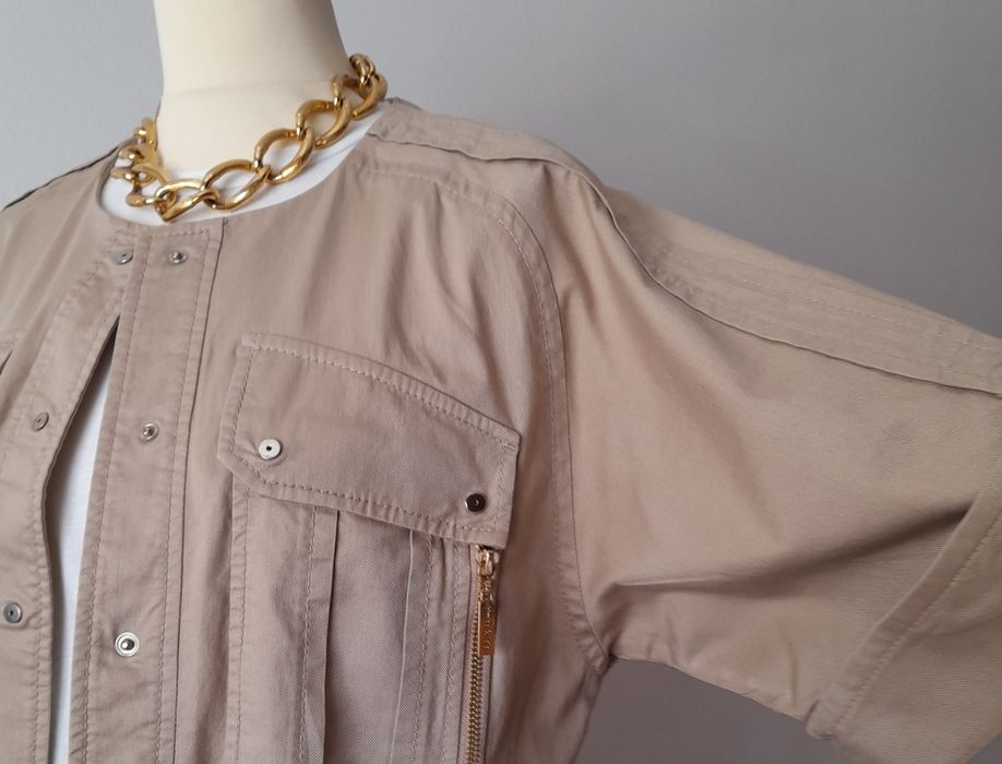 Parca Bimba & Lola, detalhes em dourado. Como nova. Tamanho XS