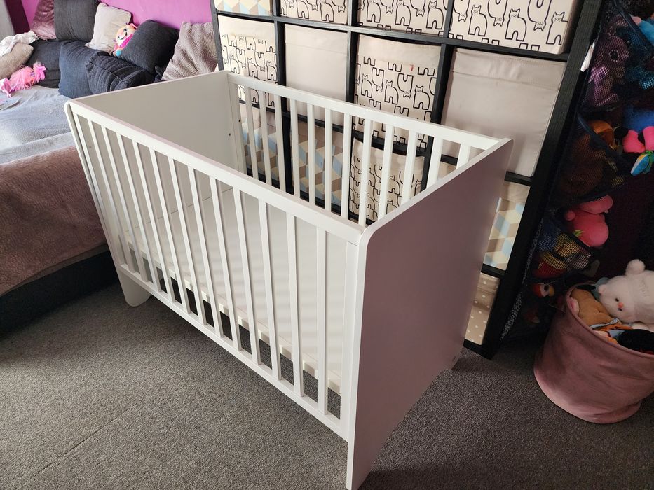 Berço ZIPPY Zy Baby 5 em 1 (120x60 cm)
Cama utilizada por um período l