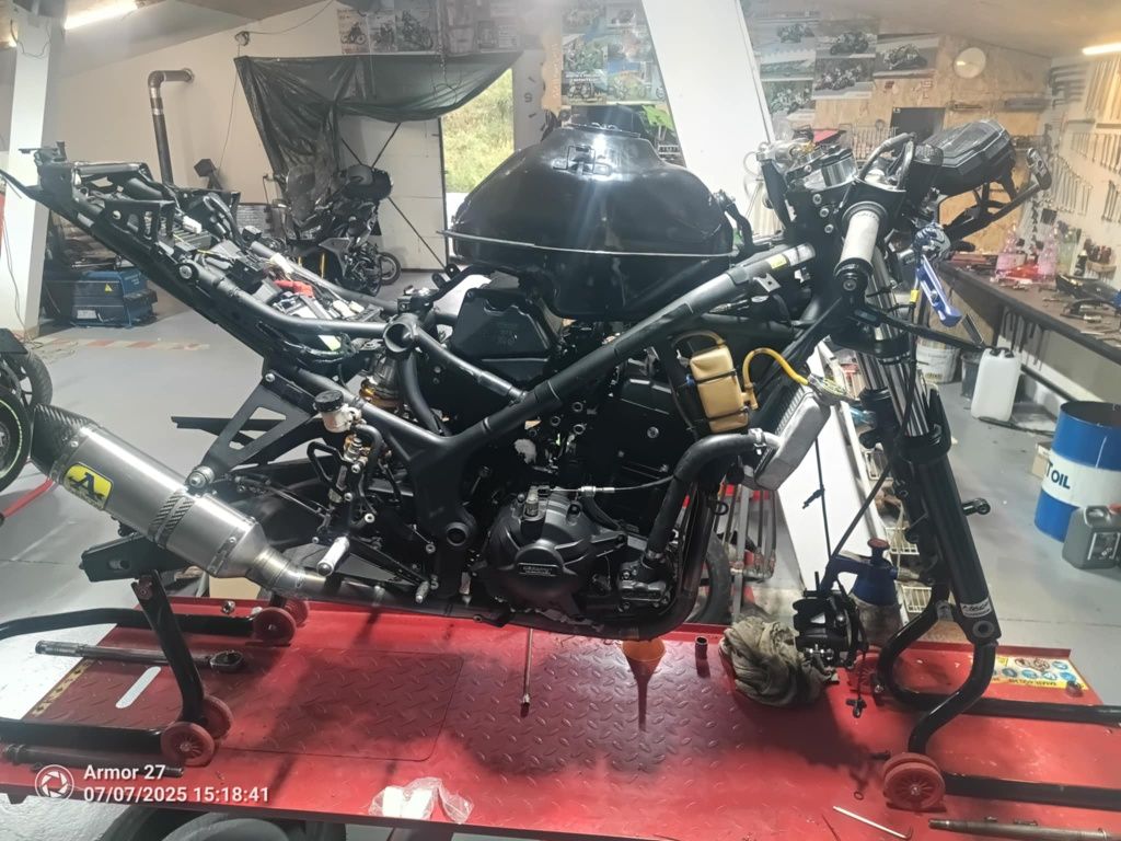 Yamaha r3 ohlins tor