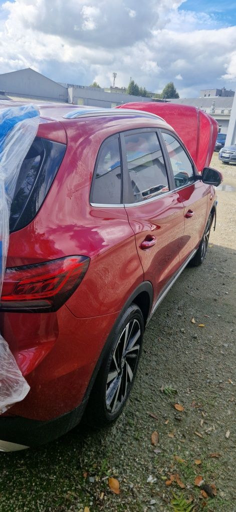 MG-ZS 2025r. 1,5 hebrida