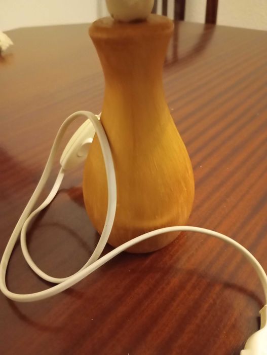 Abat-jour revestido de conchinhas