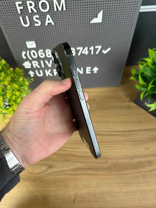 Apple Iphone 16 Pro Max 256 GB Black Titanium Neverlock