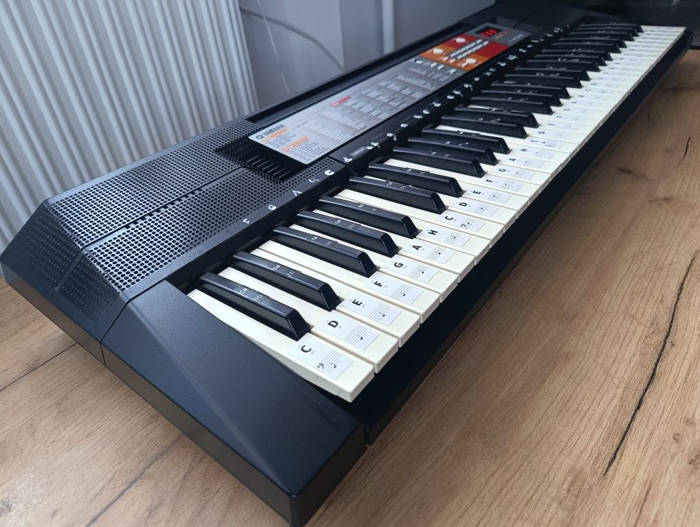 Keyboard Yamaha PSR F50