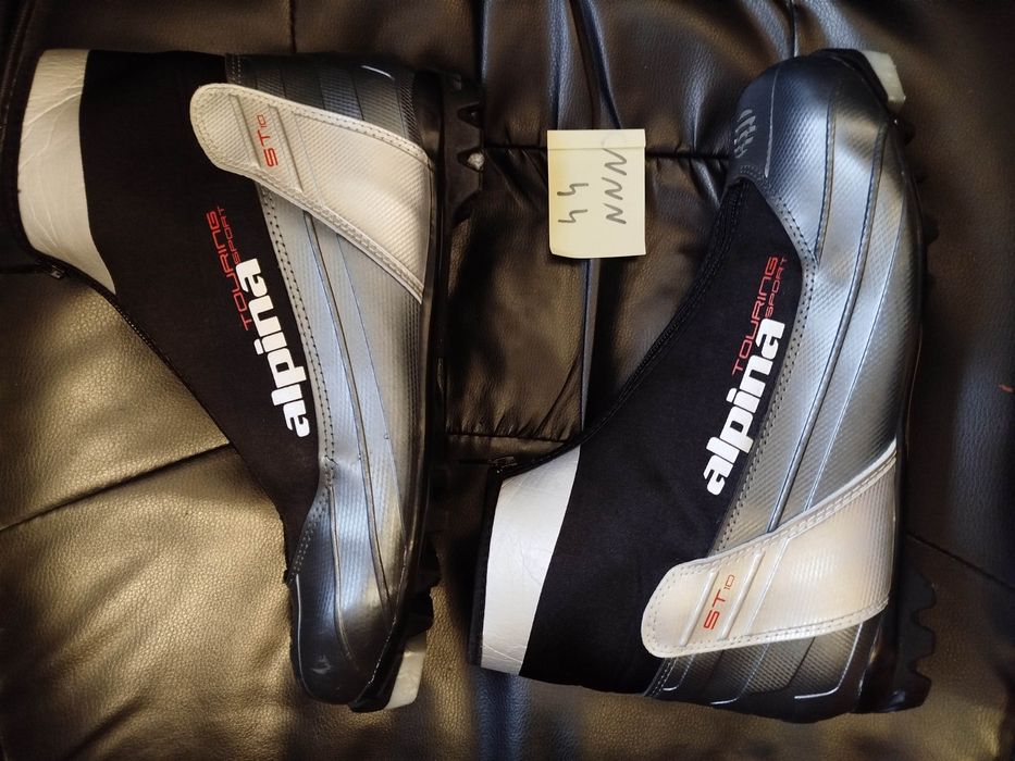 Buty do nart biegowych Alpina 44 nnn super stan