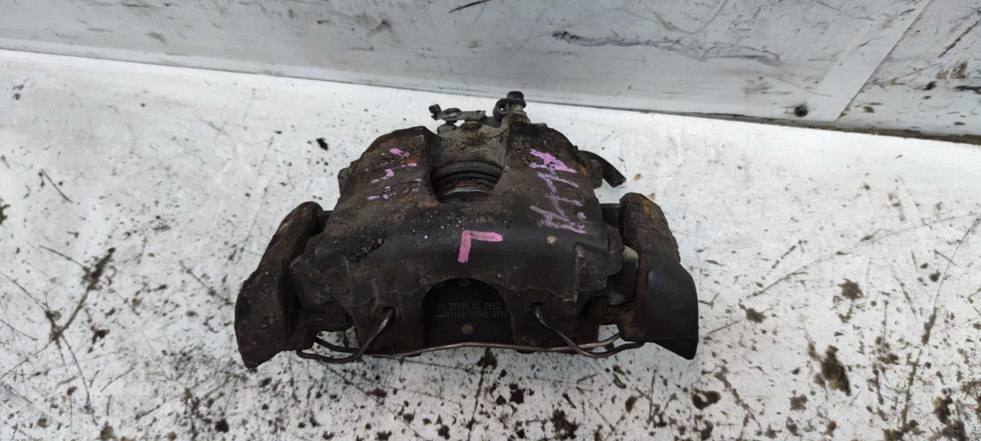 Alfa Romeo 147 Zacisk Hamulcowy Lewy Przedni Lewy Przód LP