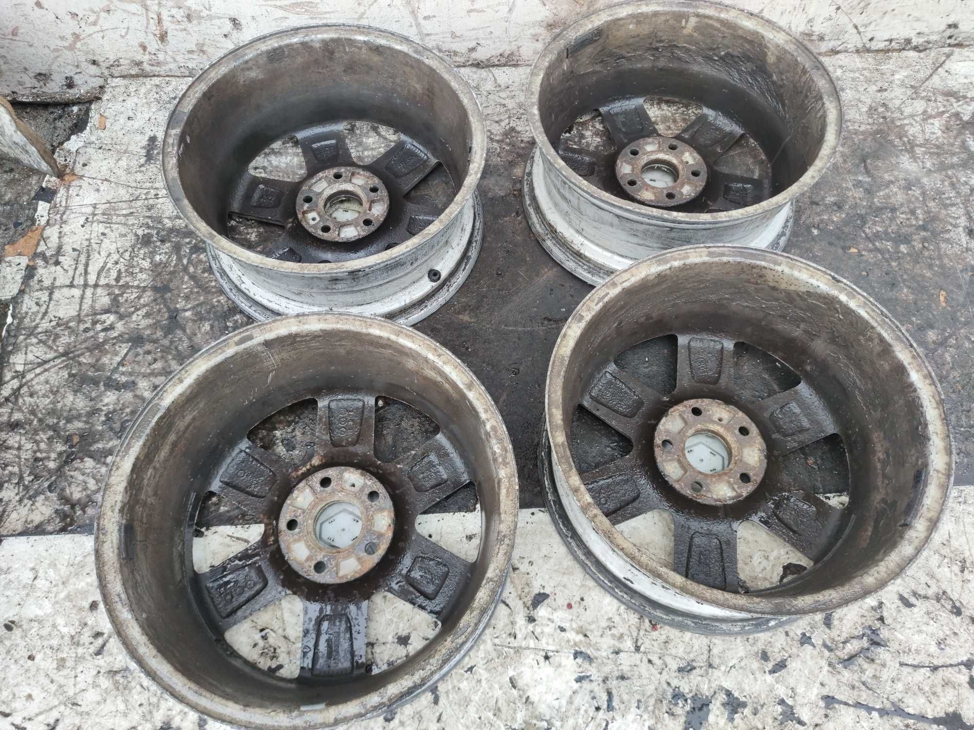 Felgi Aluminiowe Alufelgi Alusy 16 5x108 6,5Jx16 ET50 Renault Komplet