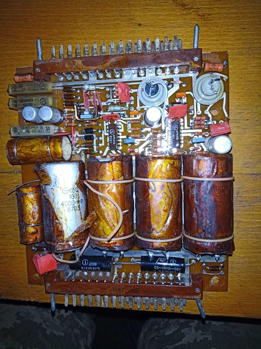 Радянські радіо деталі та плати