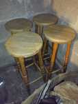 Taborety barowe hokery