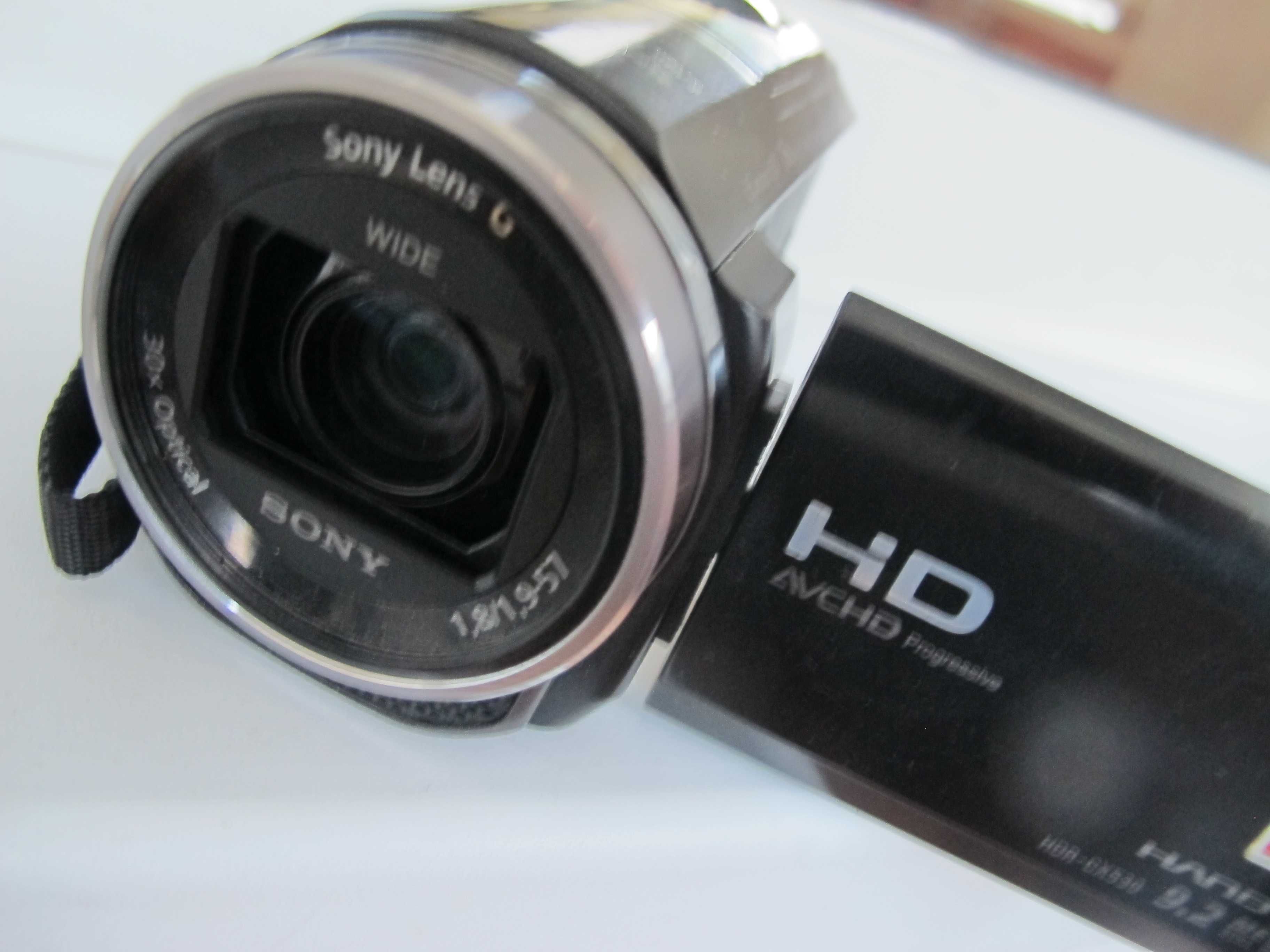 Sony  HDR-CX530 -  Full HD Wi-Fi, NFS, 5.1, мікрофонний вхід