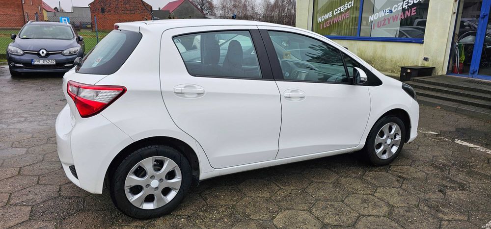 Toyota Yaris 1.0 72 Km Klima Navi Kamera Cofania Niski Przebieg
