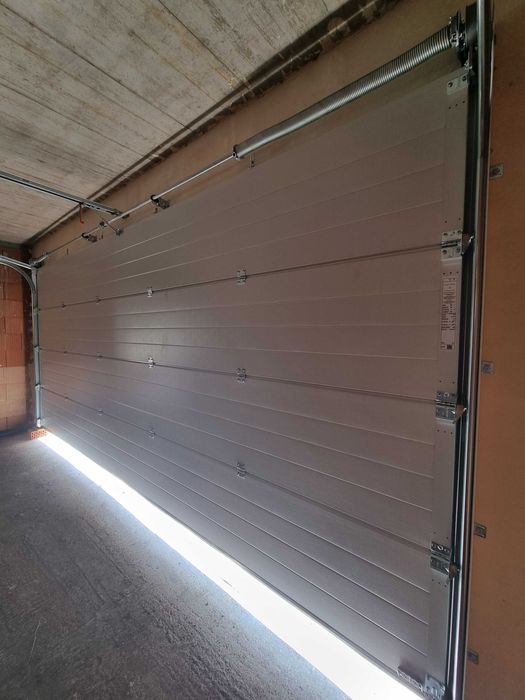 Brama Hormann 5000x2250 Orzech z napędem i montażem - Promocja Roku