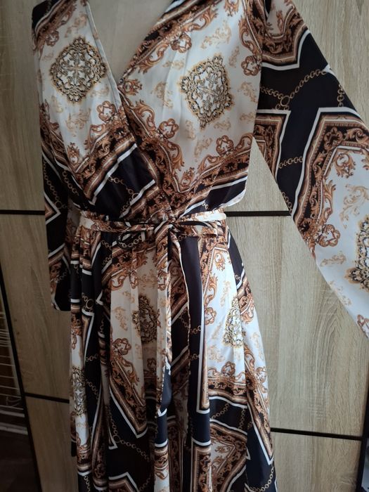 Платье бренд Moxito