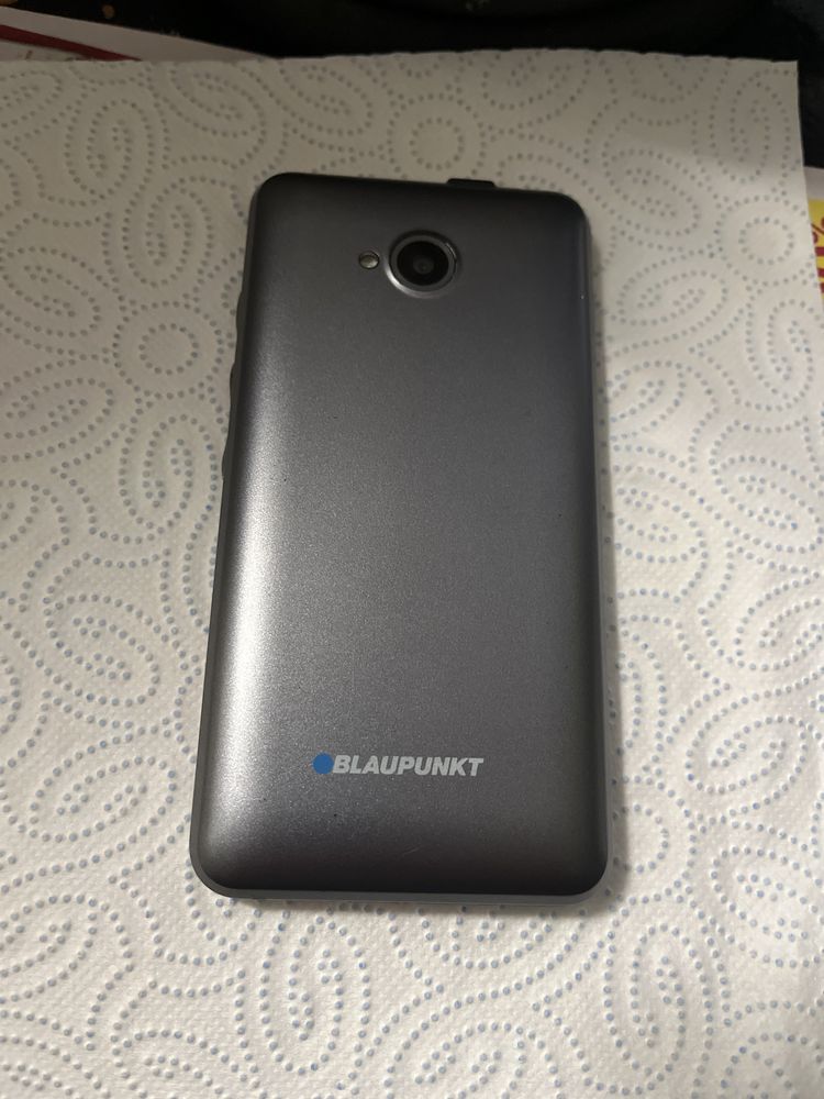 Mały smartfon Blaupunkt SF 01