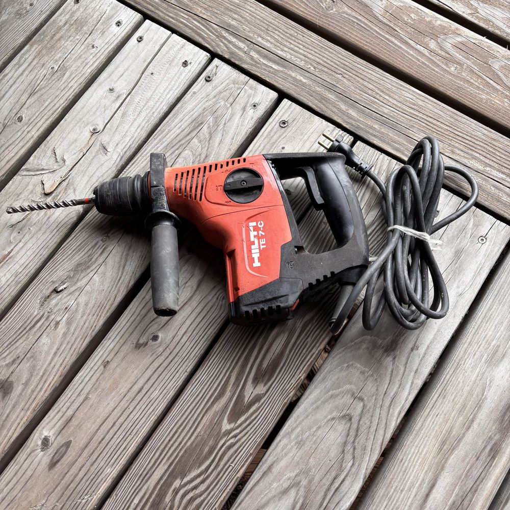 Młotowiertarka Hilti TE-7c w zestawie