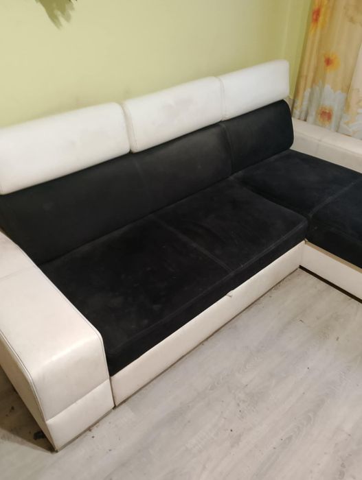 Narożnik z funkcją spania.