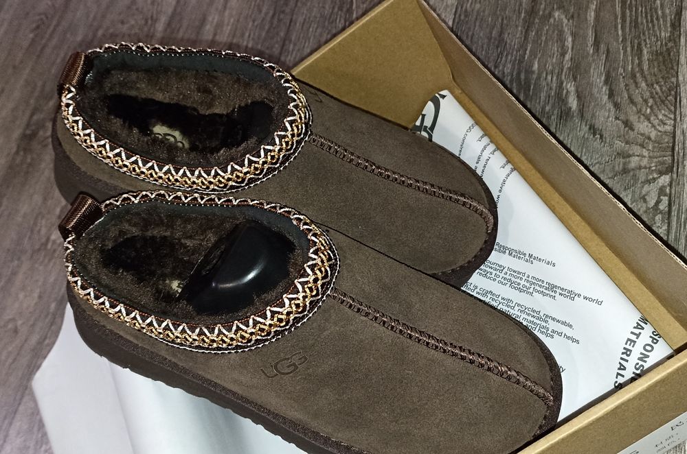 Продам уги в трендовом цвете / ugg