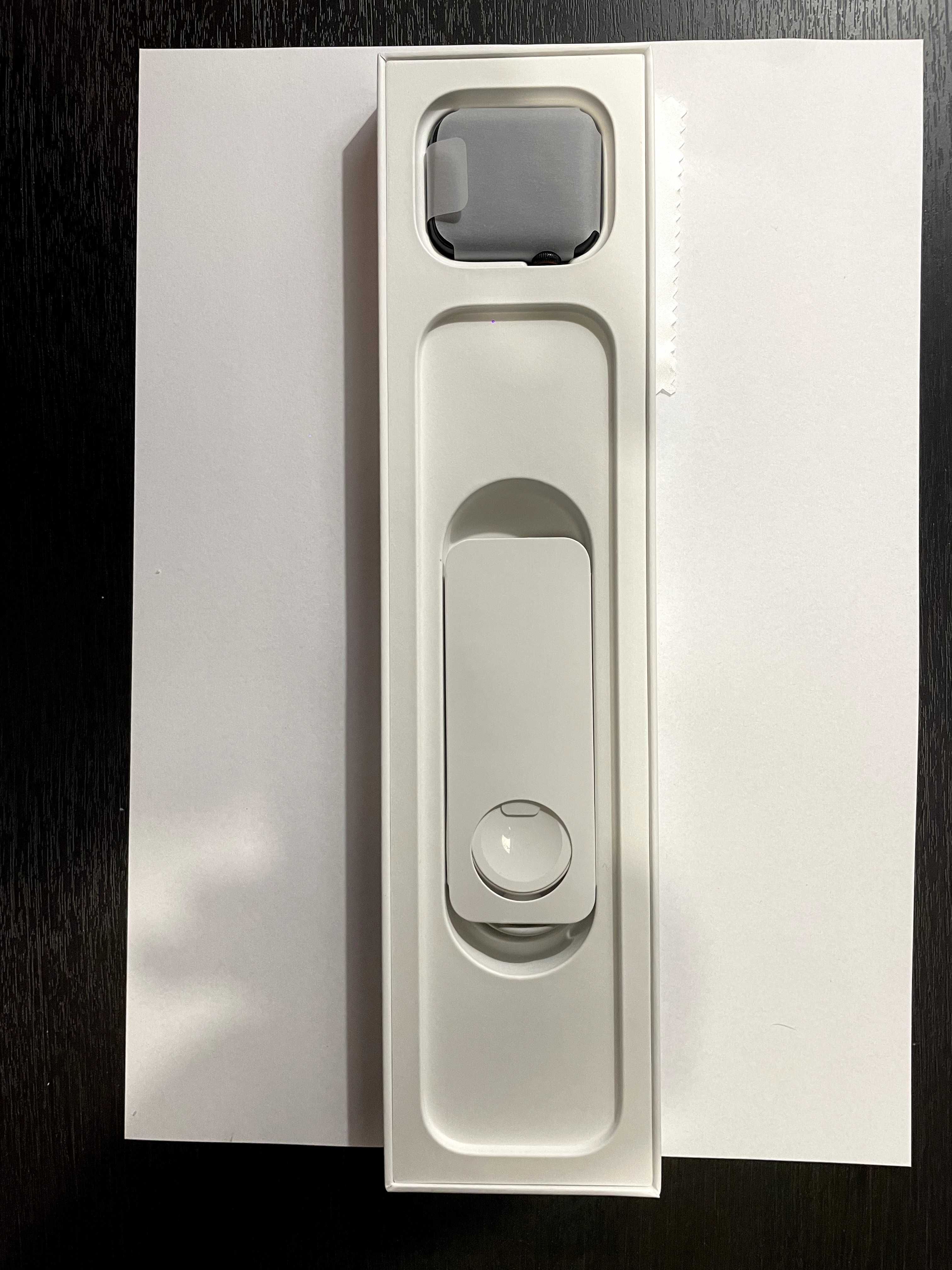 Apple Watch SE 2 GPS + Cellular 44mm Gwiezdna Szarość – Idealny Stan