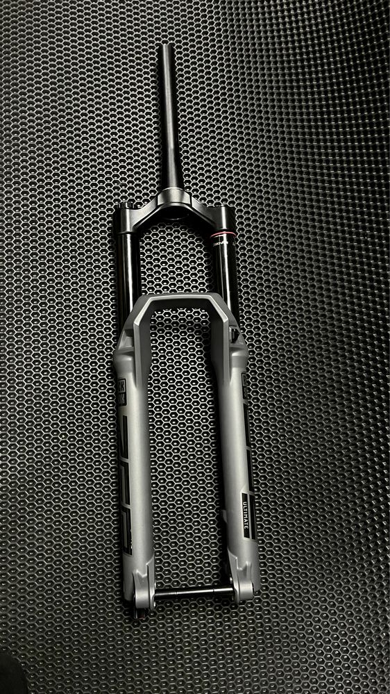 Розпродаж  Вилка RockShox ZEB Ultimate MTB нова