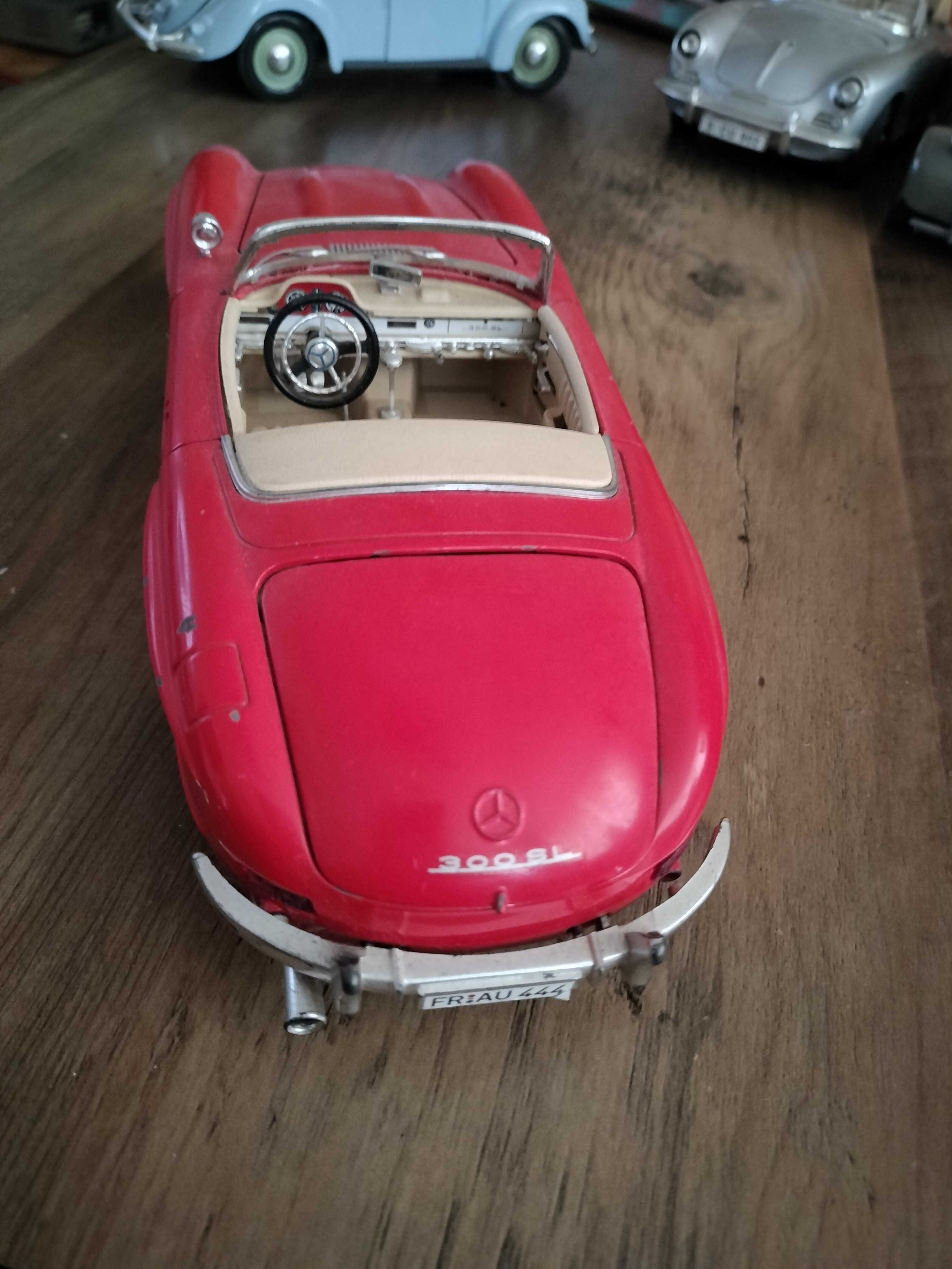 Burago stary model samochodu Mercedes Benz SL 300 1/18