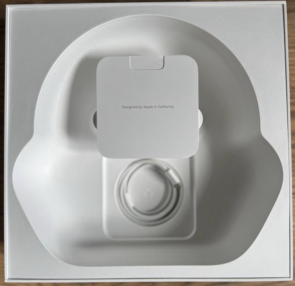 Продам Airpods Max,з гарантією від Комфі