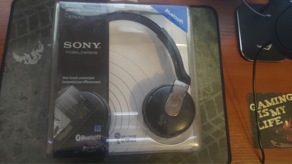 Наушники Sony DR-BTN 200